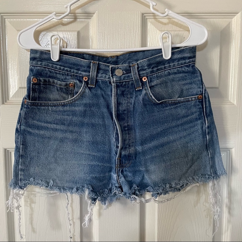 vintage high waisted levi’s shorts